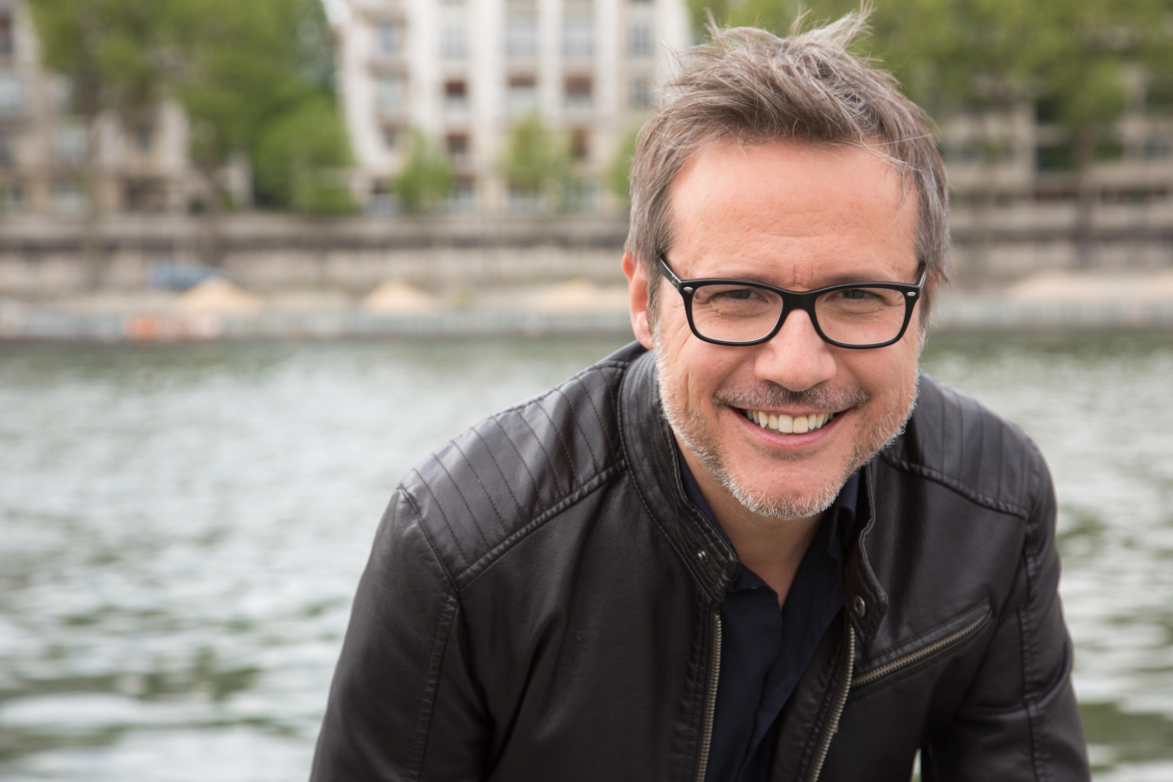 Est Ce Que Philippe Gougler A Des Enfants Faut pas rêver Tanzanie : "Du Kilimandjaro à Zanzibar" | FranceTvPro.fr